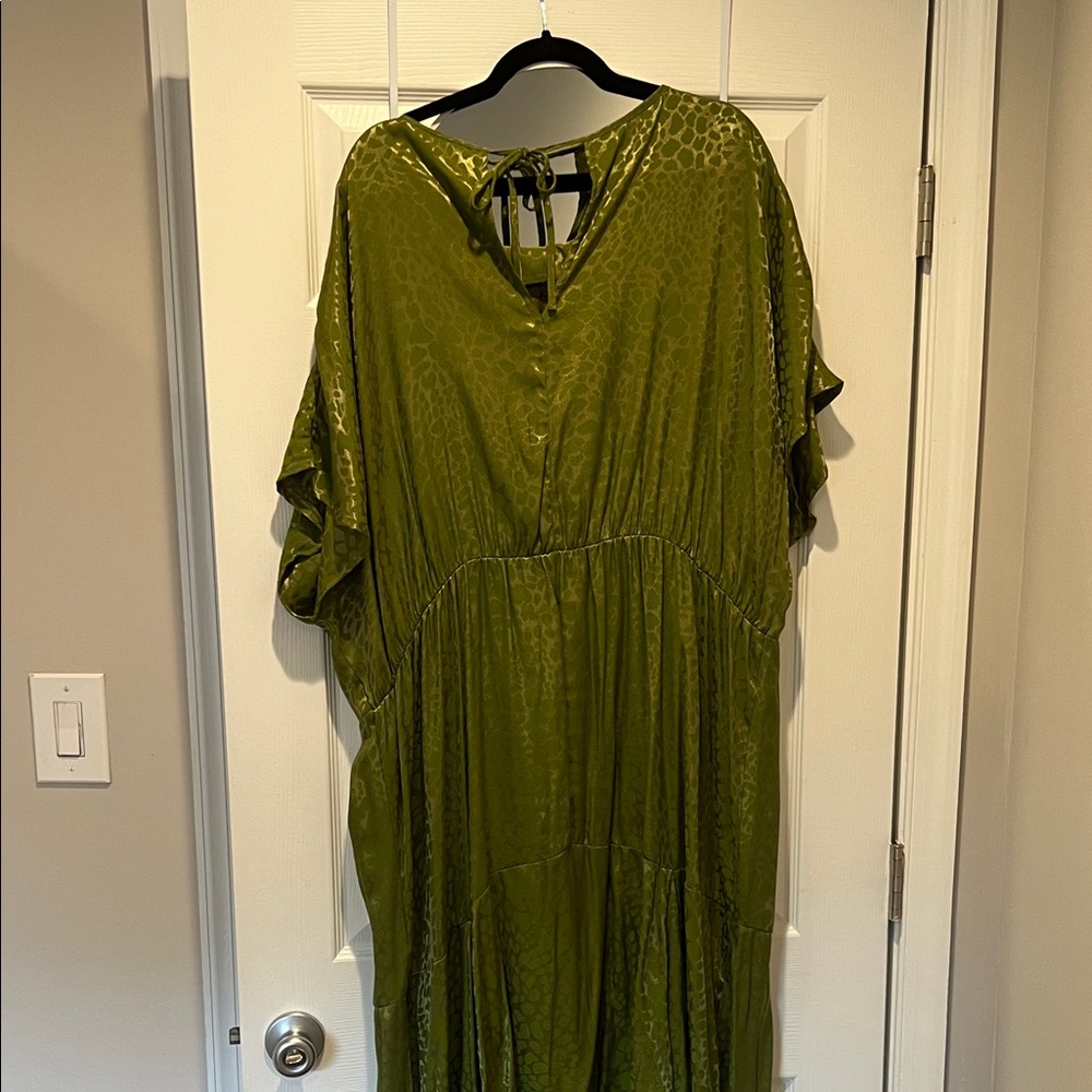 Never Fully Dressed Green Jacquard Erin Animal Print Maxi Dress - Picture 6 of 6